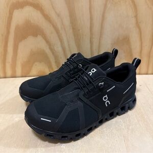 On Cloud 6 Waterproof Triple Black Women's Athletic Sneaker Black Size 8.5